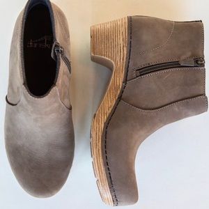 Dansko Maria Boot - Tan/Nubuck
